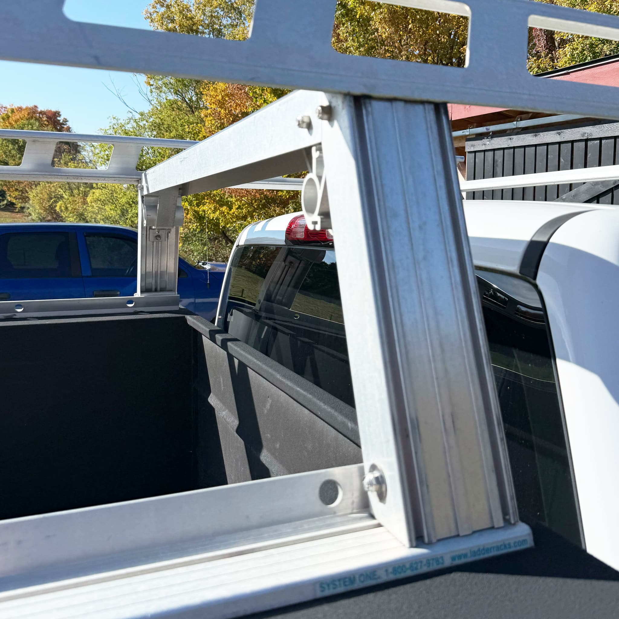 System One ITS Service Body Contractor Rig Front Leg and Track